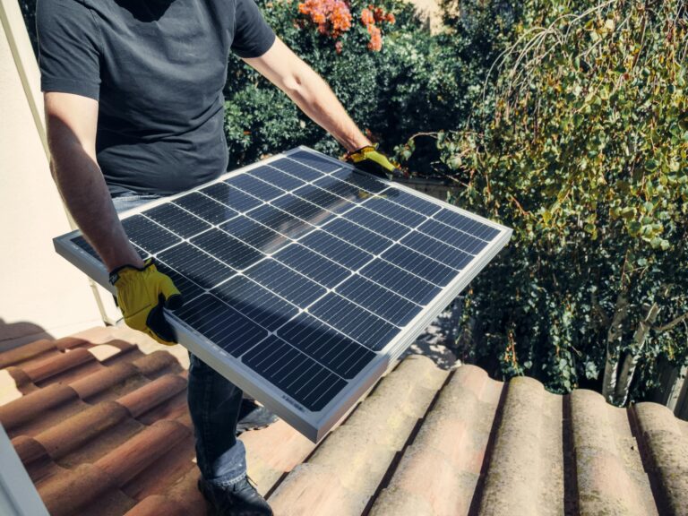solar panel installer