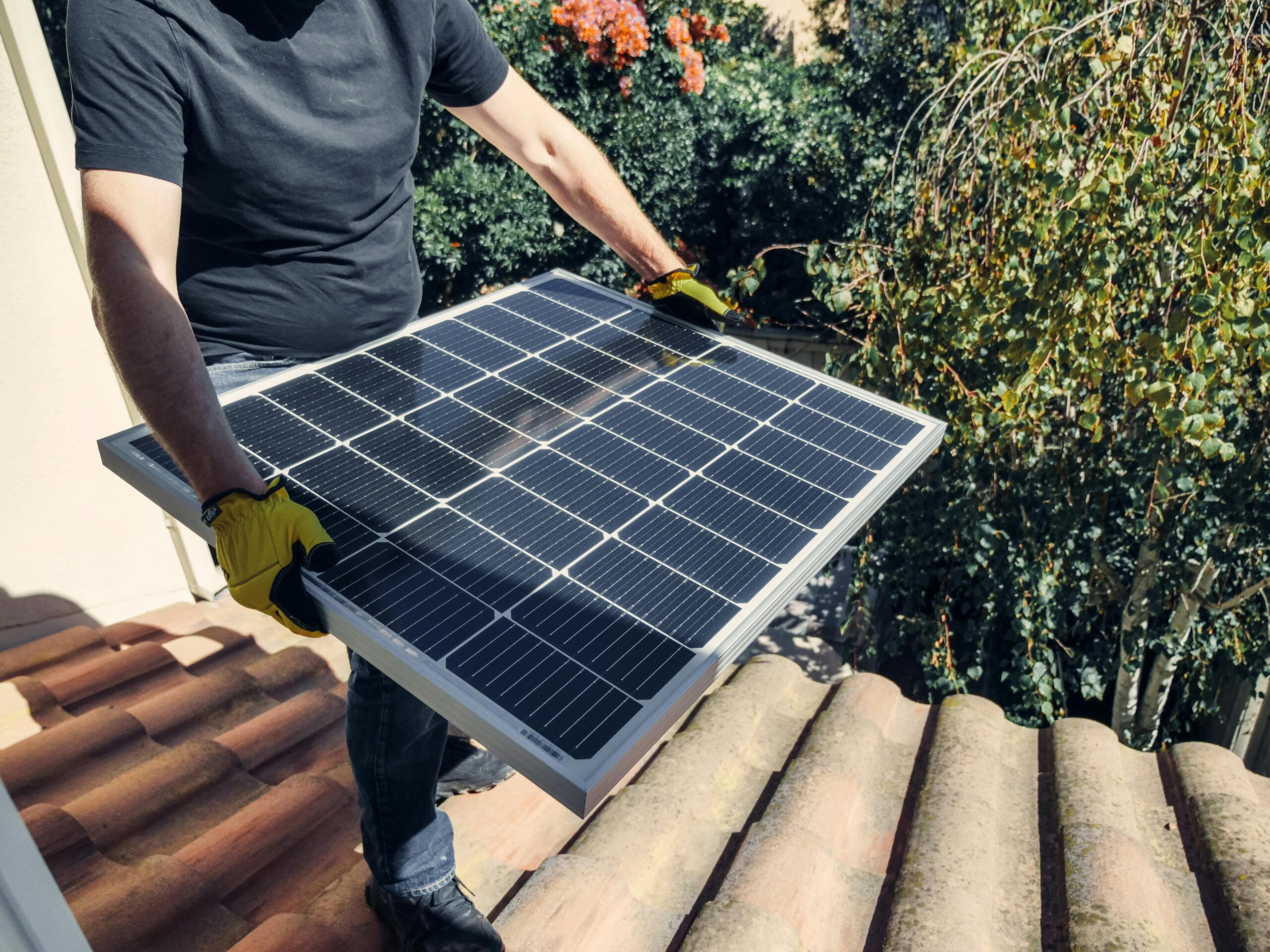 solar panel installer